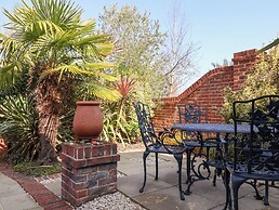 6 Willows Green