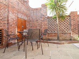 6 Willows Green