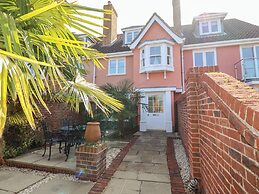 6 Willows Green