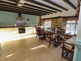 Rose Hip Cottage