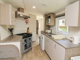 23 Manleigh Park