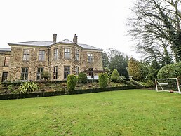 Hallfield Hall