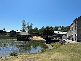 Lakeside 18
