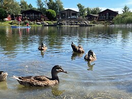 Lakeside 18