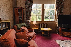 Cheviot Manor