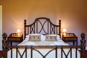 Cheviot Manor