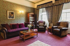 Cheviot Manor