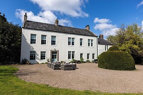 Cheviot Manor
