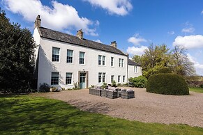 Cheviot Manor