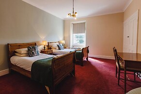 Cheviot Manor