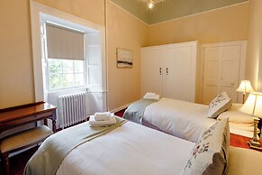 Cheviot Manor