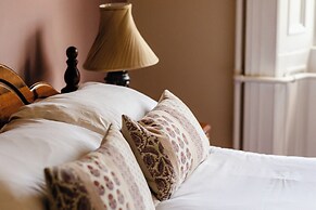 Cheviot Manor