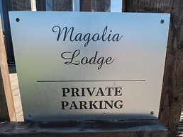 Magnolia Lodge