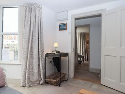 Sanctuary Cottage