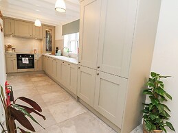Dyffryn Cottage