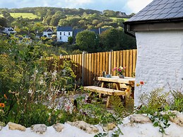 Dyffryn Cottage