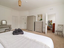 Broad Bay Lodge