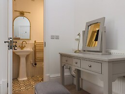 Broad Bay Lodge