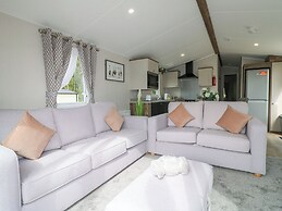 Stork Lodge