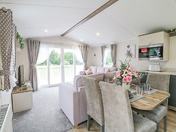 Pheasant Lodge
