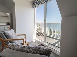 3 Harbour Heights