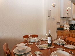 Lazey Cottage