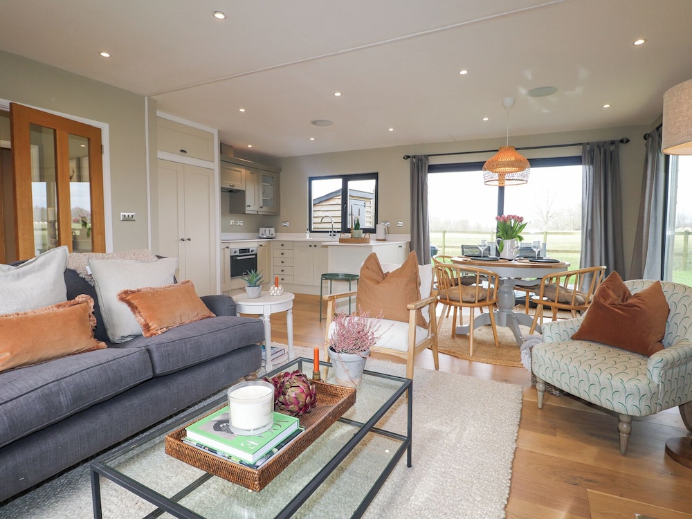 Holm Oaks Cottage