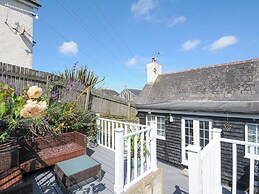 Stone's Throw Cottage