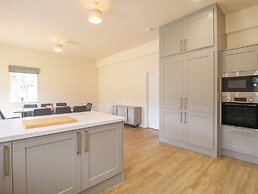 Doncaster Cottage
