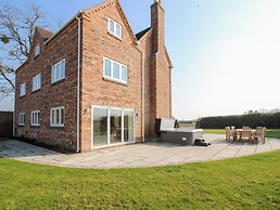 Daniels Farmhouse