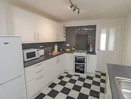 6 Clarence Place