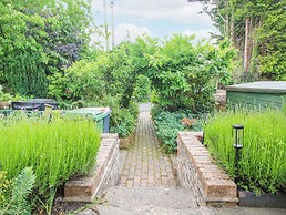 Medlar Cottage