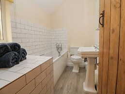 Medlar Cottage