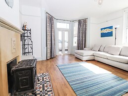 Goldhurst Apartment