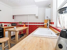 Goldhurst Apartment