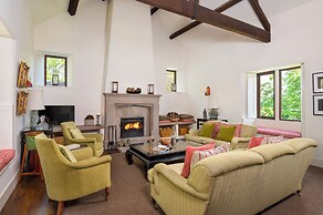 Bank Barn, Wreay