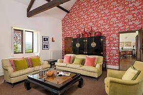 Bank Barn, Wreay