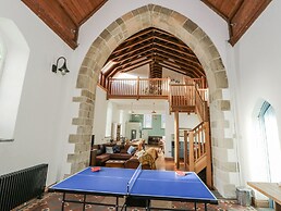 Church Llygad Y Dyffryn