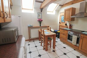 Horseshoe Cottage