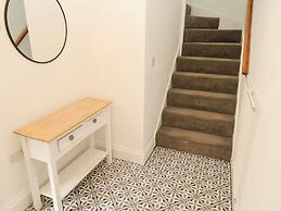 2 Regent Mews