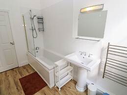2 Regent Mews