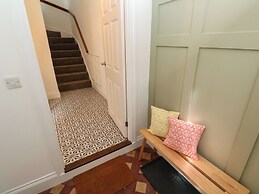 2 Regent Mews