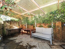7 Daltons Place