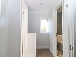 7 Daltons Place