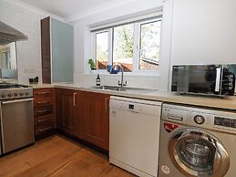 7 Daltons Place