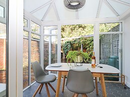 7 Daltons Place