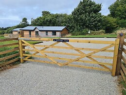 Cove Lodge