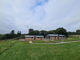 Cove Lodge