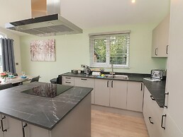 Cove Lodge