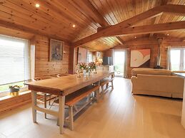 Artisan Lodge